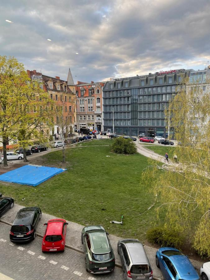 Apartament Grafitowy Appartamento Poznań Esterno foto